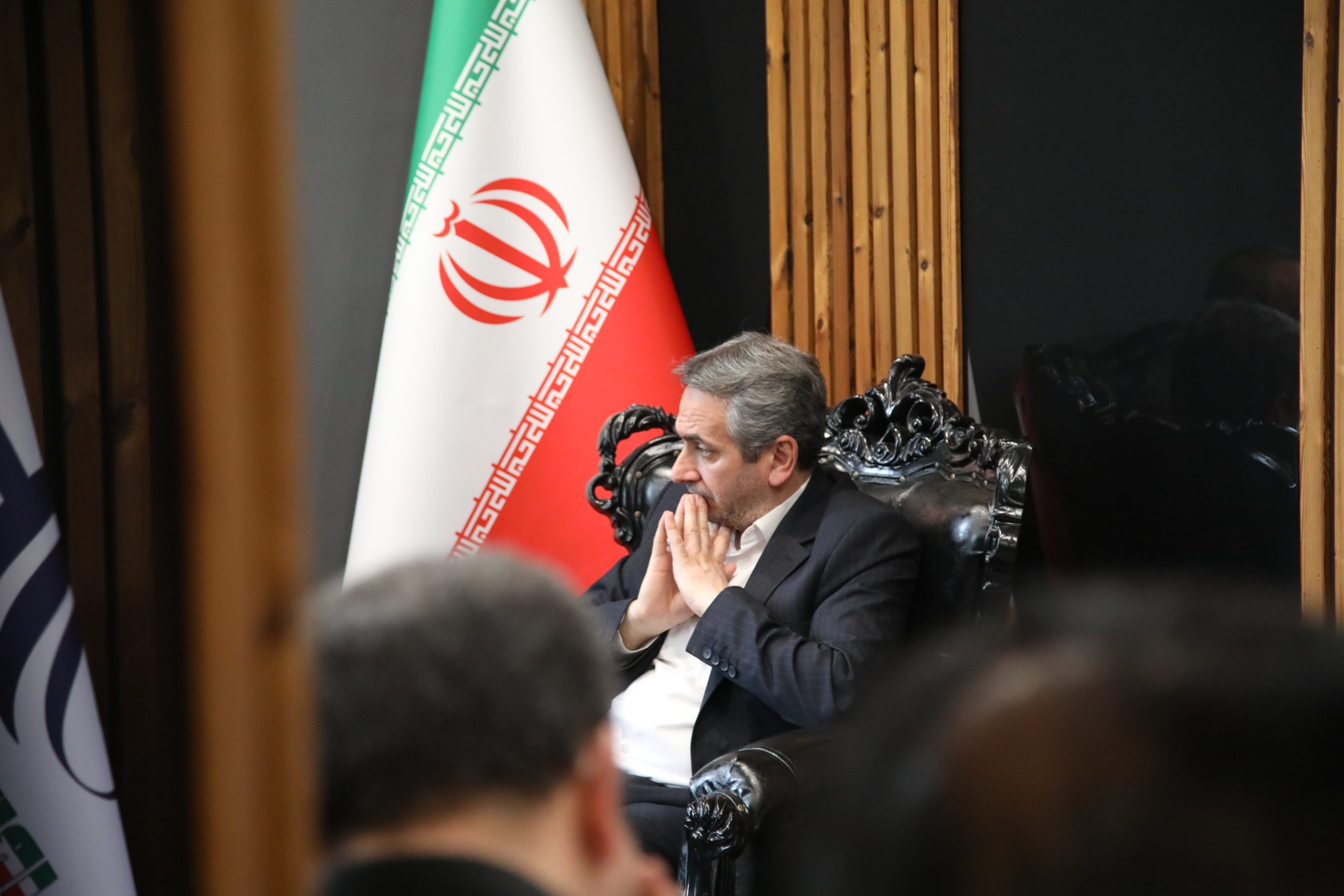 عکس شبنم روحی از وزنه برداران اردبیل با مسئولان اردبیل (14)