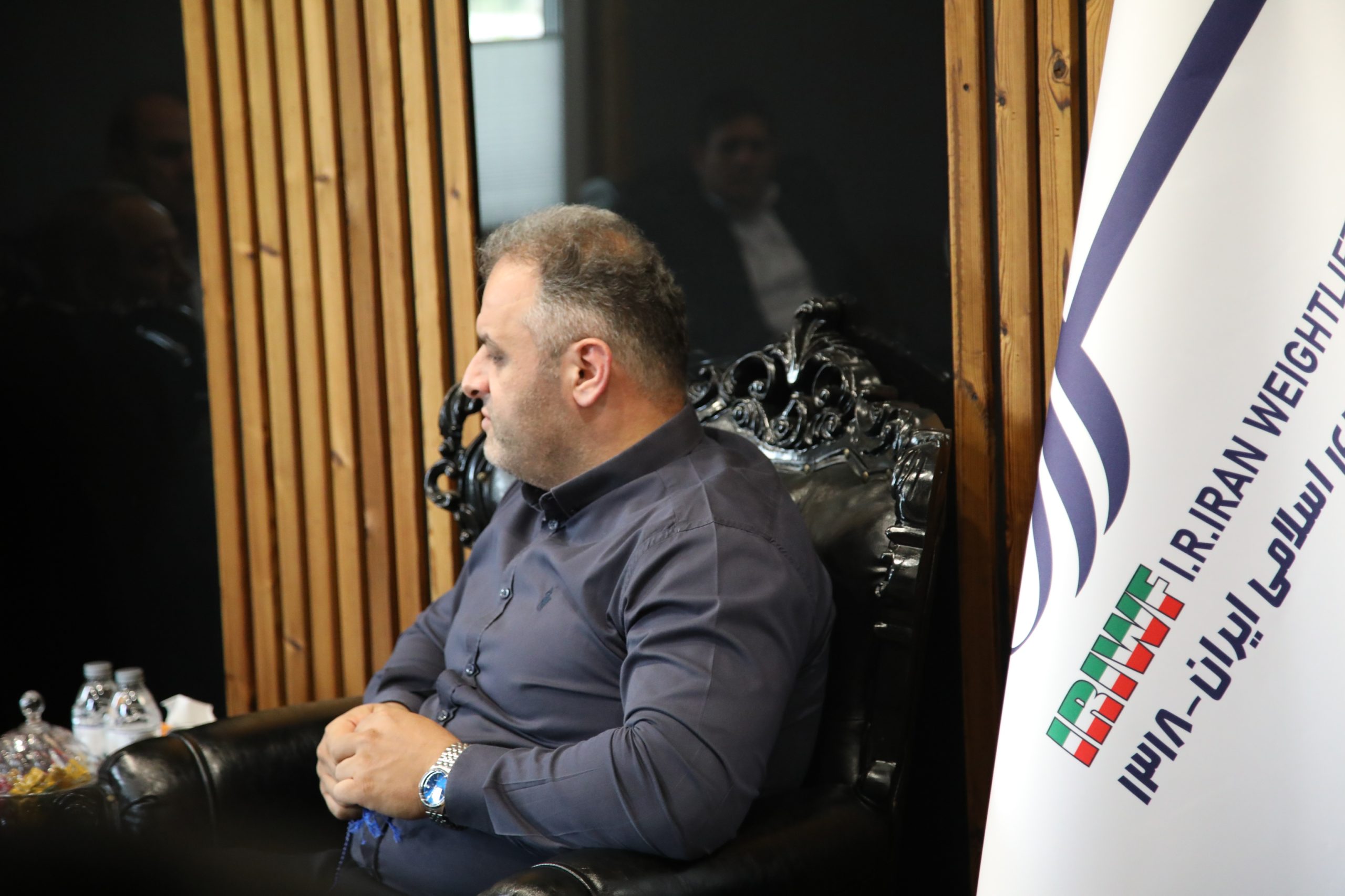 عکس شبنم روحی از وزنه برداران اردبیل با مسئولان اردبیل (38)