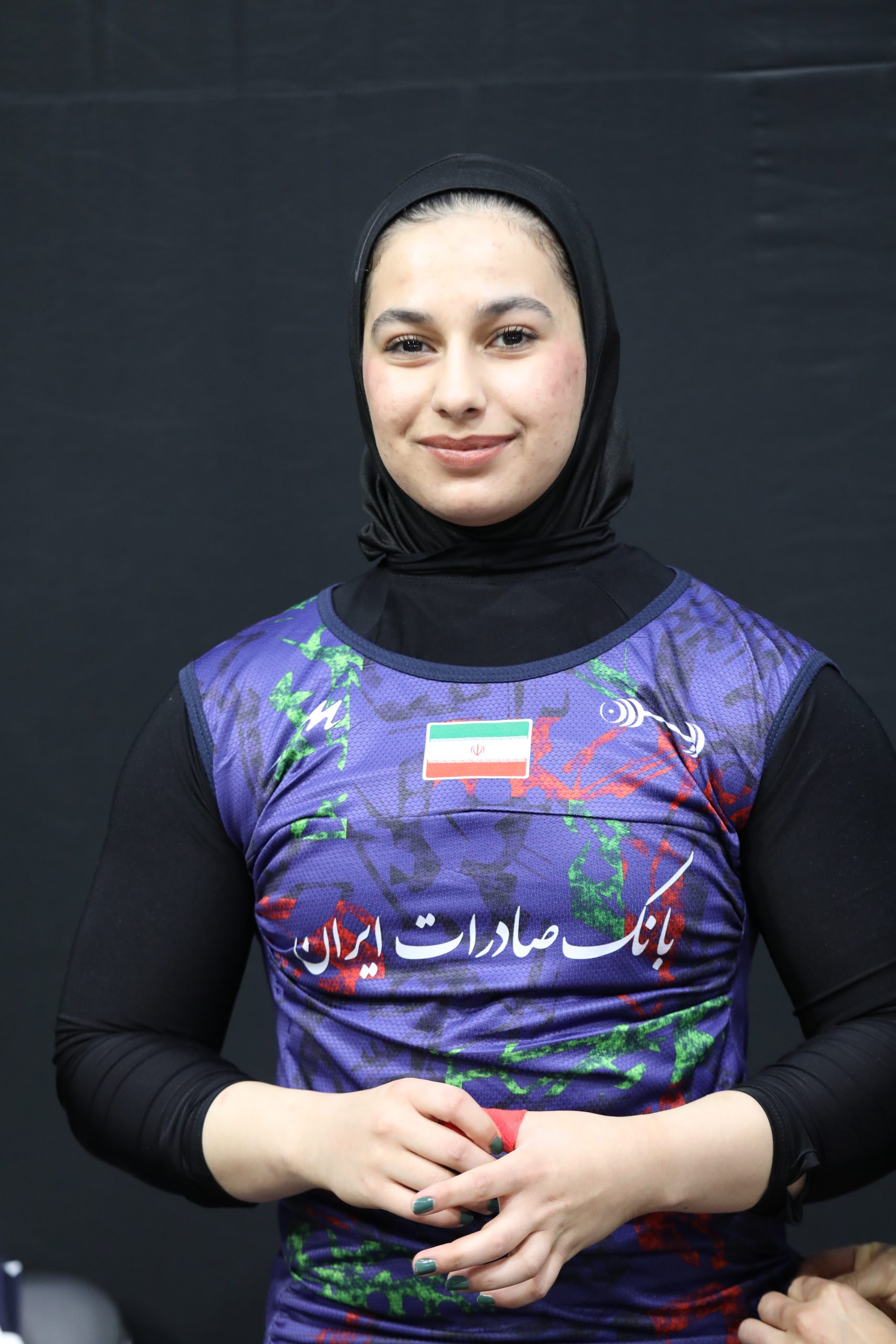 عکس ریحانه کریمی وزنه‌بردار